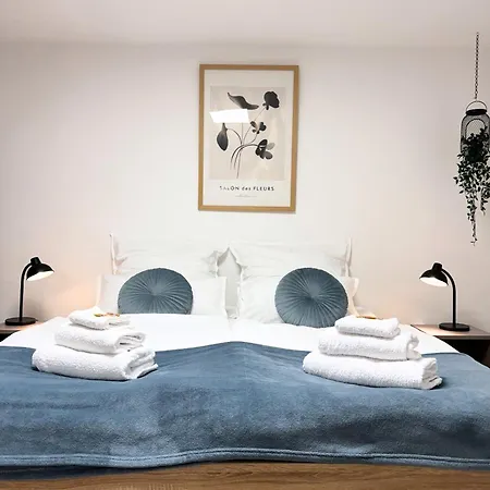 Big Modern Space 75Sqm Herborn  Buitenkant foto