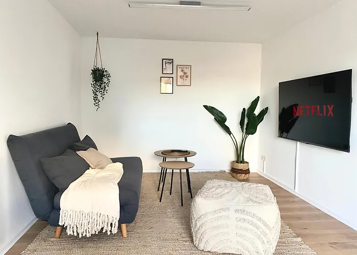 Big Modern Space 75Sqm
