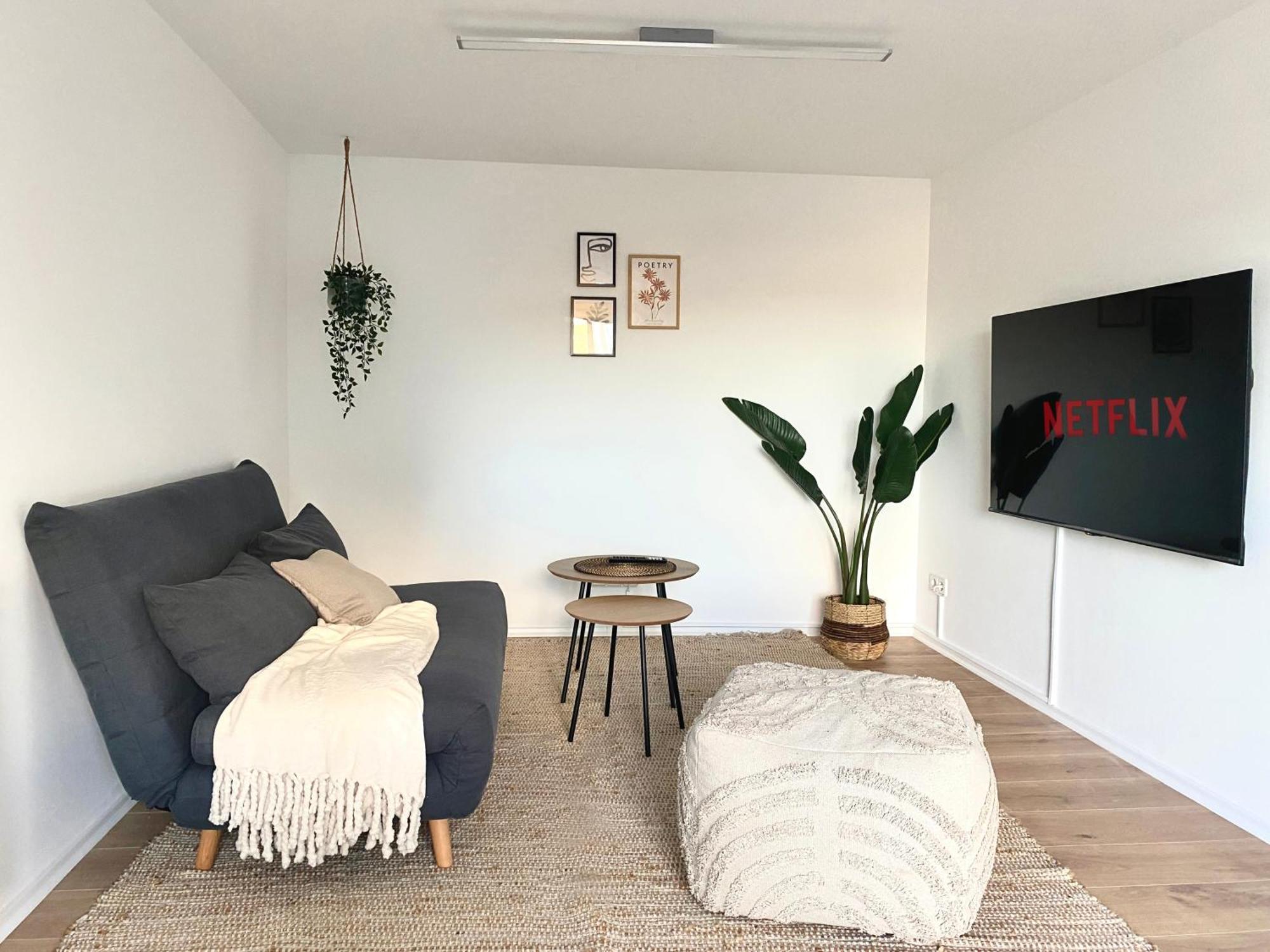 Big Modern Space 75sqm Apartment *